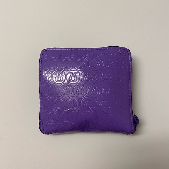 Purple Lululemon wallet bag - Picture 2 of 10